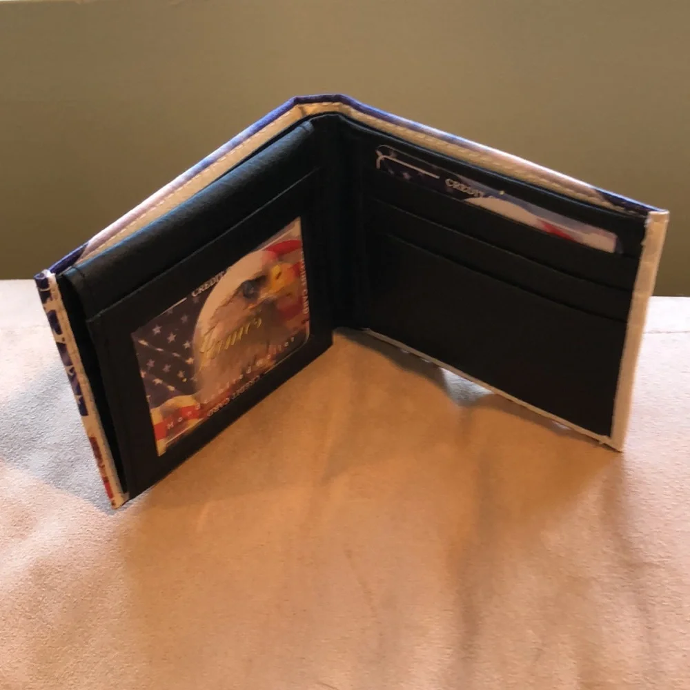 - Patriotic Wallet - - Picture 7 of 8